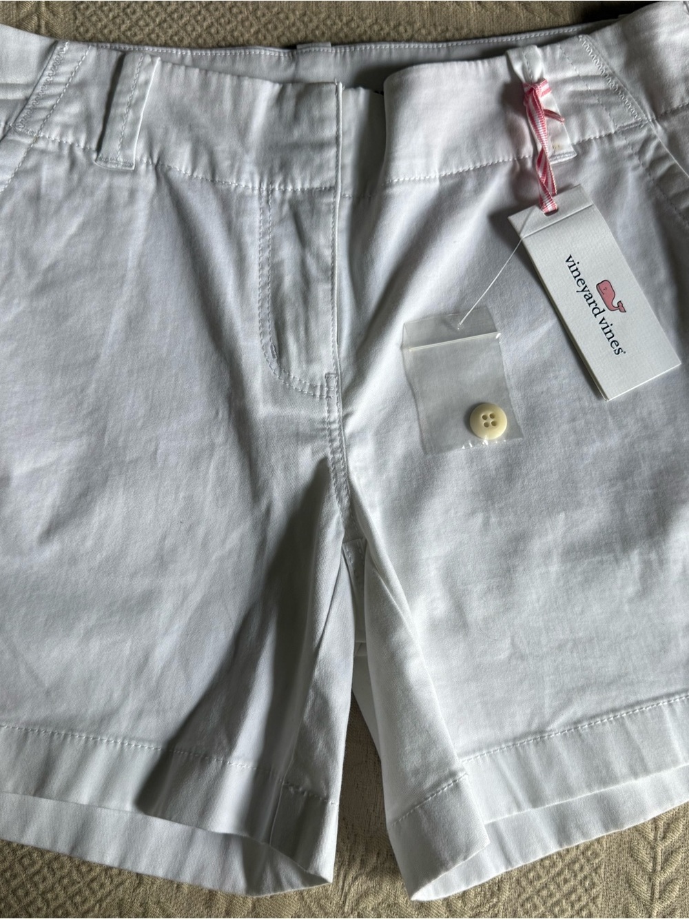 Vineyard Vines White Women's Shorts